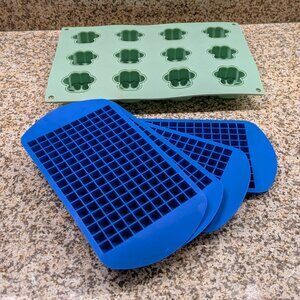 Mini Ice Trays + Paw Print Silicone Baking Mold Bundle (Used Like New)